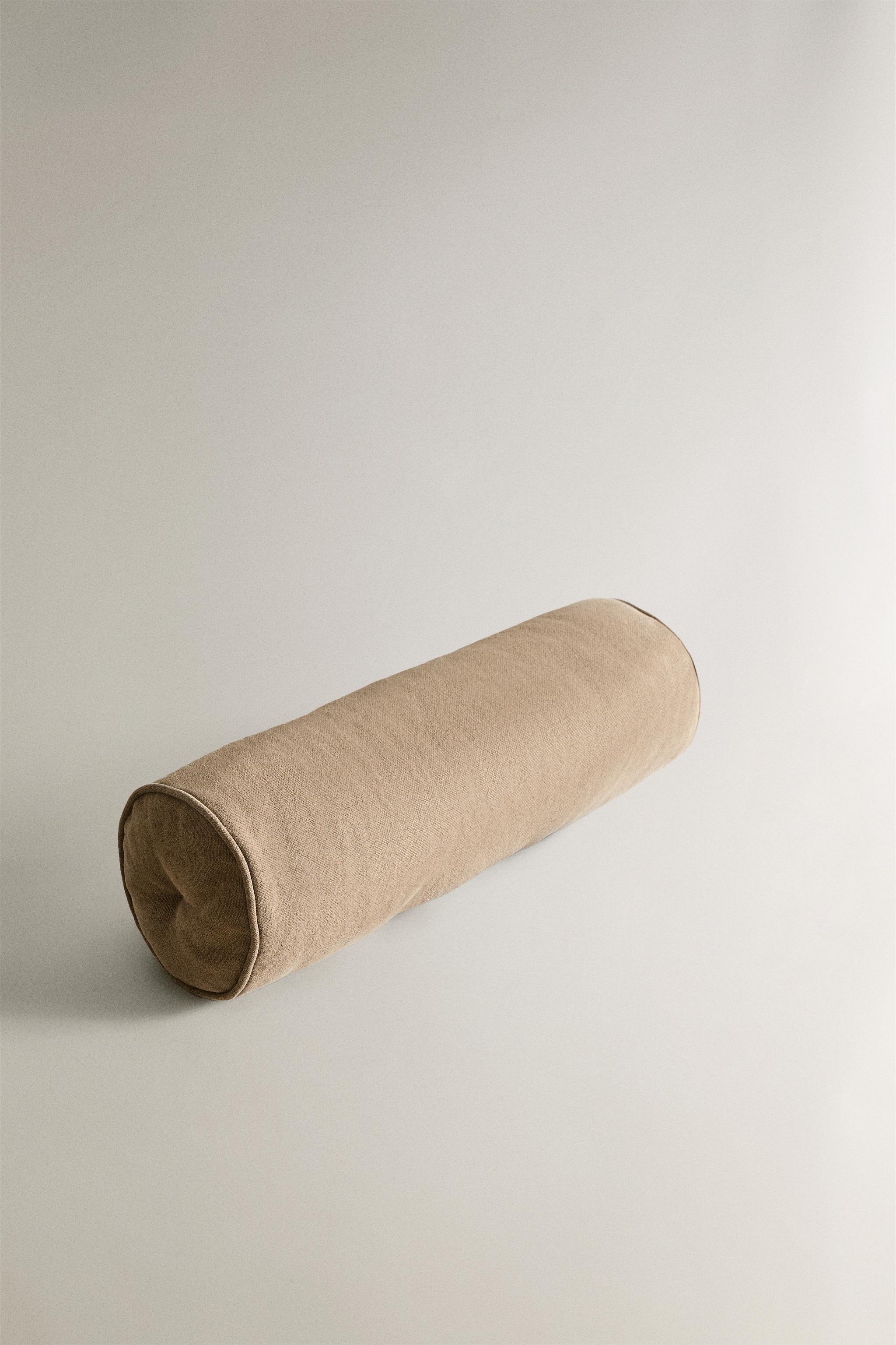 TOPSTITCHED BOLSTER PILLOW